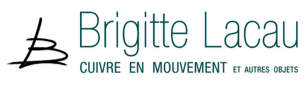 Le logo complet de Brigitte Lacau avec le slogan « Le cuivre en mouvement et autres objets »
